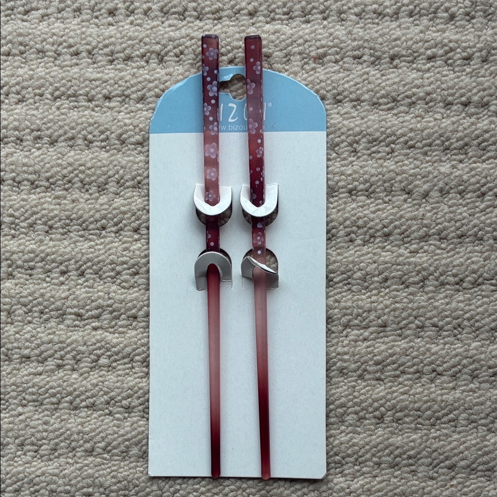 NWT Bizou Pink Hair Chopsticks with Delicate White Flowers